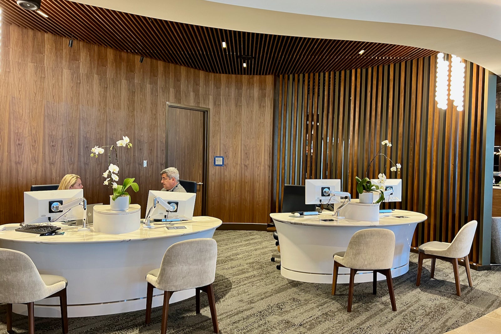 Delta Sky Club Los Angeles LAX Zach Griff 56 - Travel News, Insights & Resources.