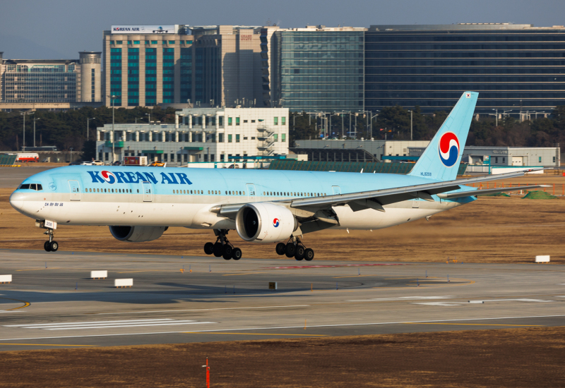 HL8208 Korean Air Boeing 777 300ER by Thomas Tse AeroXplorer - Travel News, Insights & Resources.