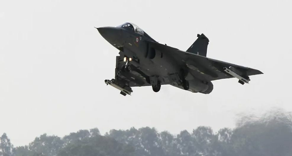 India Made Tejas Plane Crashes Pilot Survives - Travel News, Insights & Resources.