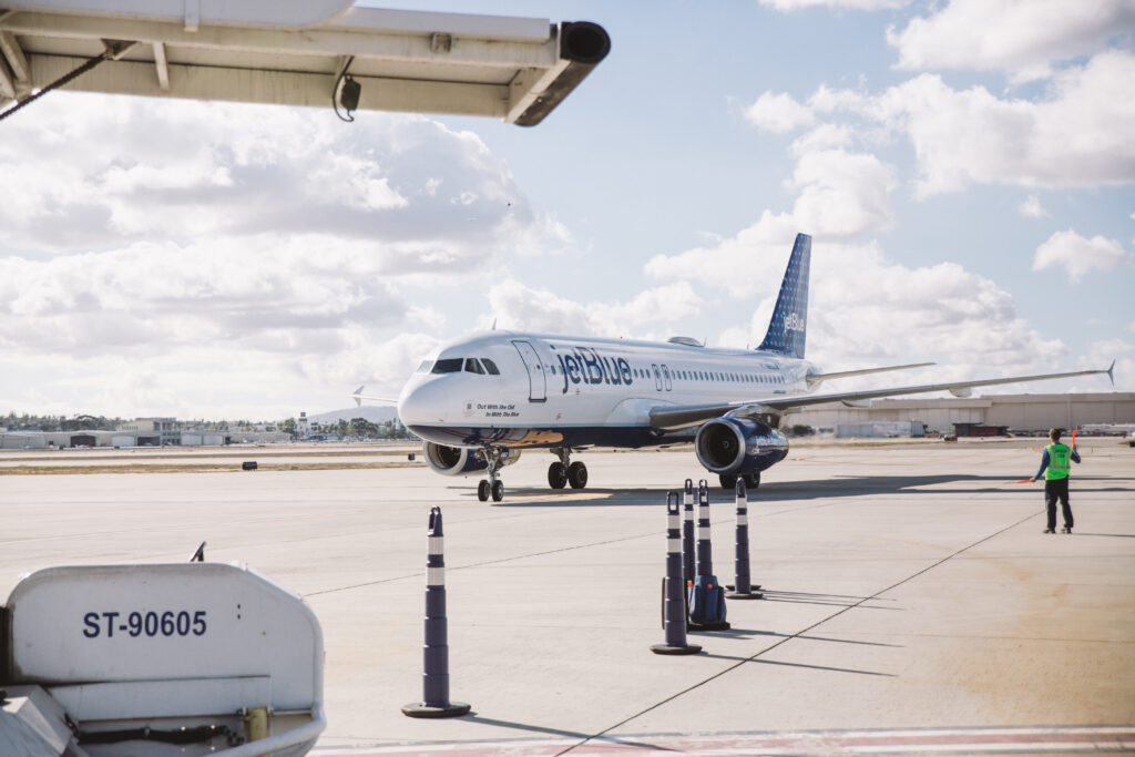 JetBlue Aircraft Arrival - Travel News, Insights & Resources.