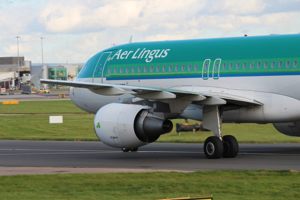 Aer Lingus Airbus A320 at Manchester Airport (Image: UK Aviation Media)