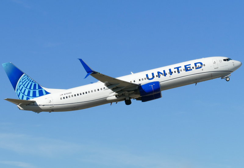 N75410 United Airlines Boeing 737 900 by Seth Johnson AeroXplorer - Travel News, Insights & Resources.