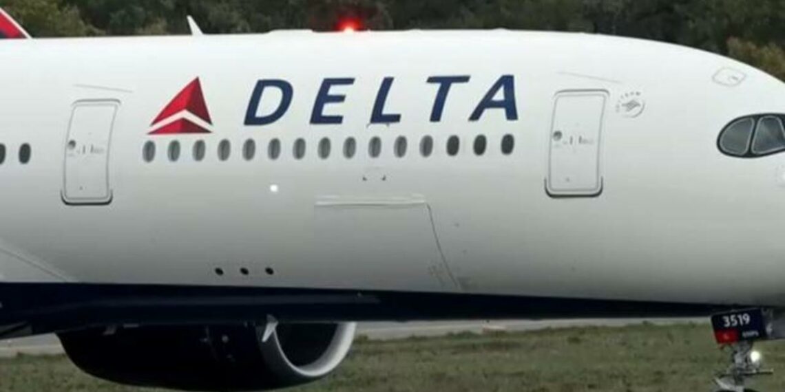 Pair of passengers removed from Delta flight headed from Dallas - Travel News, Insights & Resources.