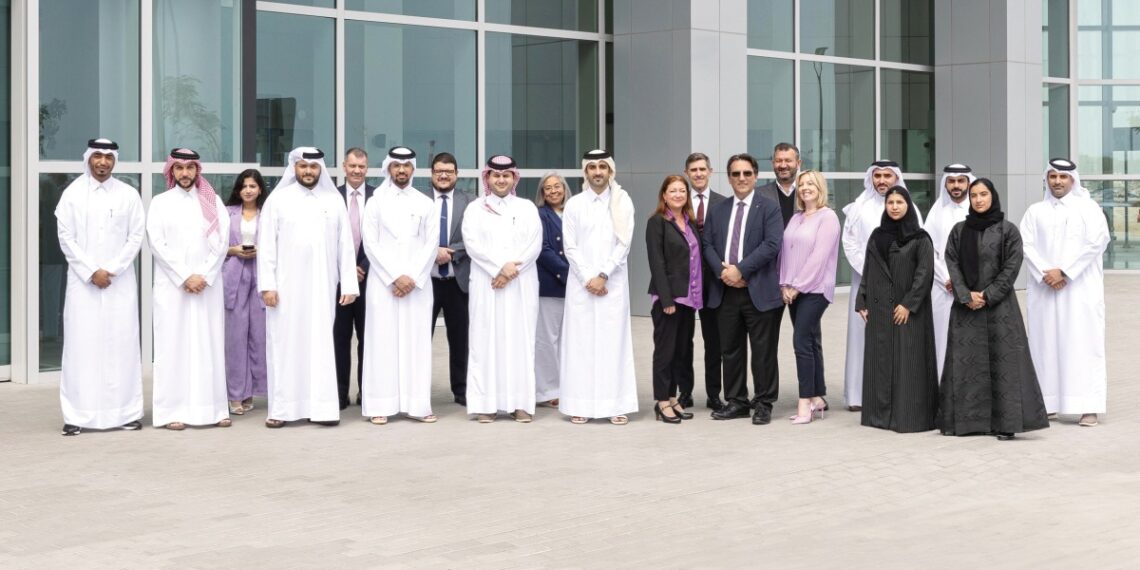 Qatar Airways celebrates graduation of Qatari pilots - Travel News, Insights & Resources.