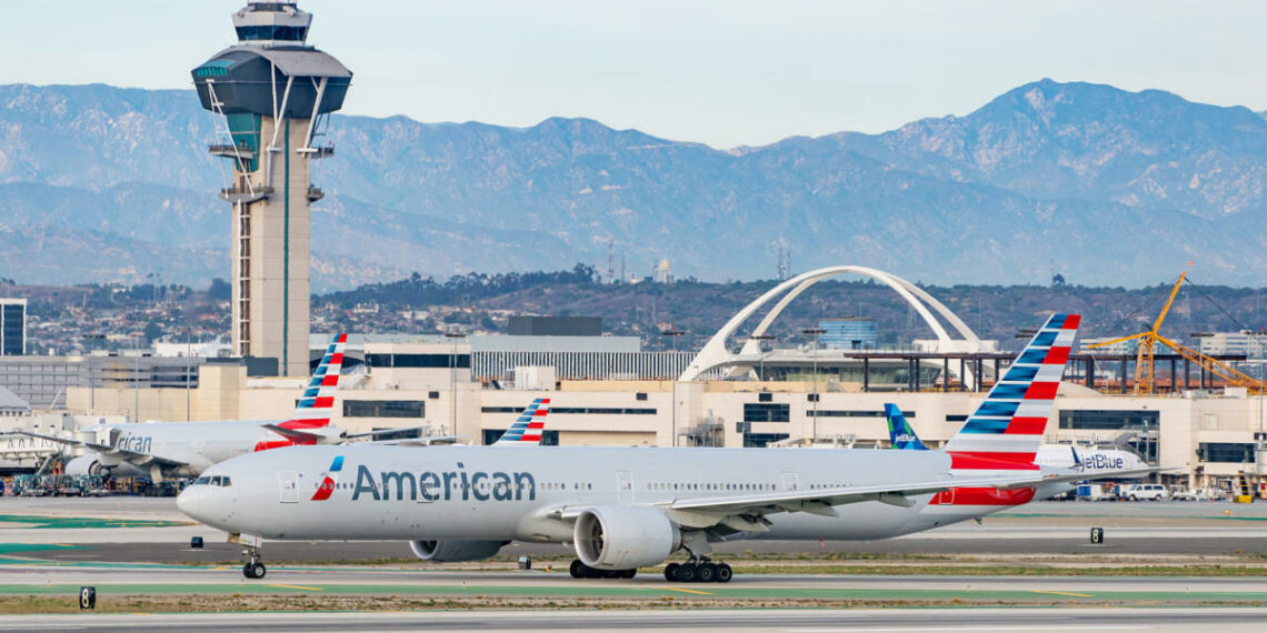 Tire issue reported as American Airlines Boeing 777 flight lands - Travel News, Insights & Resources.