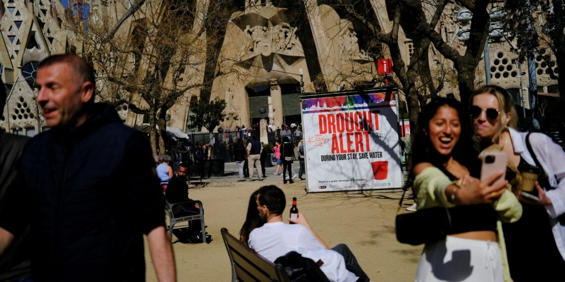 Tourism in Barcelona unaffected by drought restrictions, Easter holiday visitors can enjoy their stay