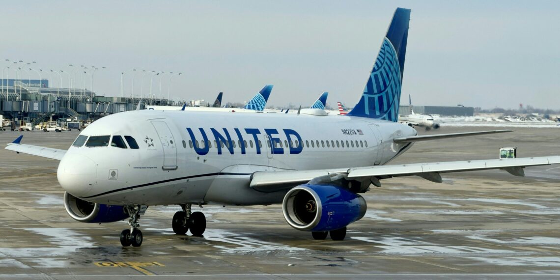 United Airlines plane engine malfunctions mid flight - Travel News, Insights & Resources.