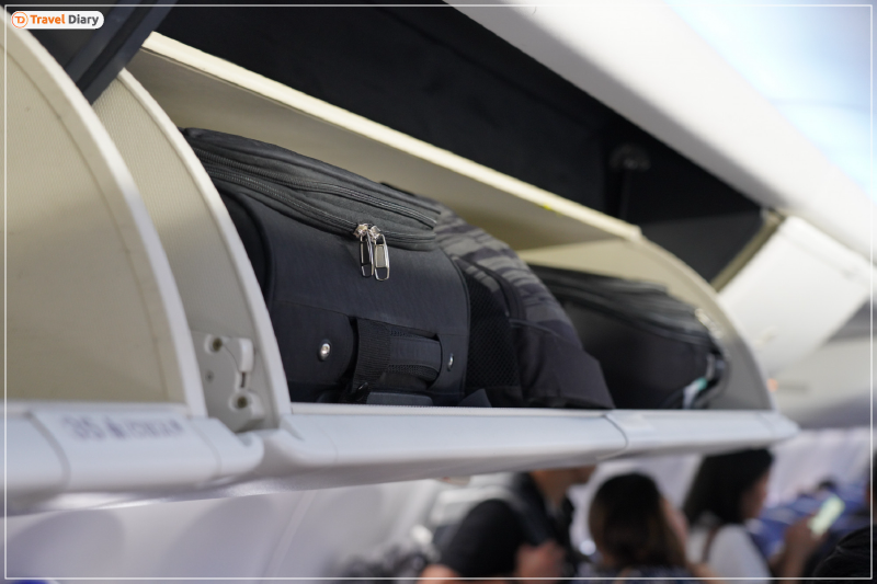 United Is Rolling Out Larger Overhead Bins on Select Aircraft 01 - Travel News, Insights & Resources.