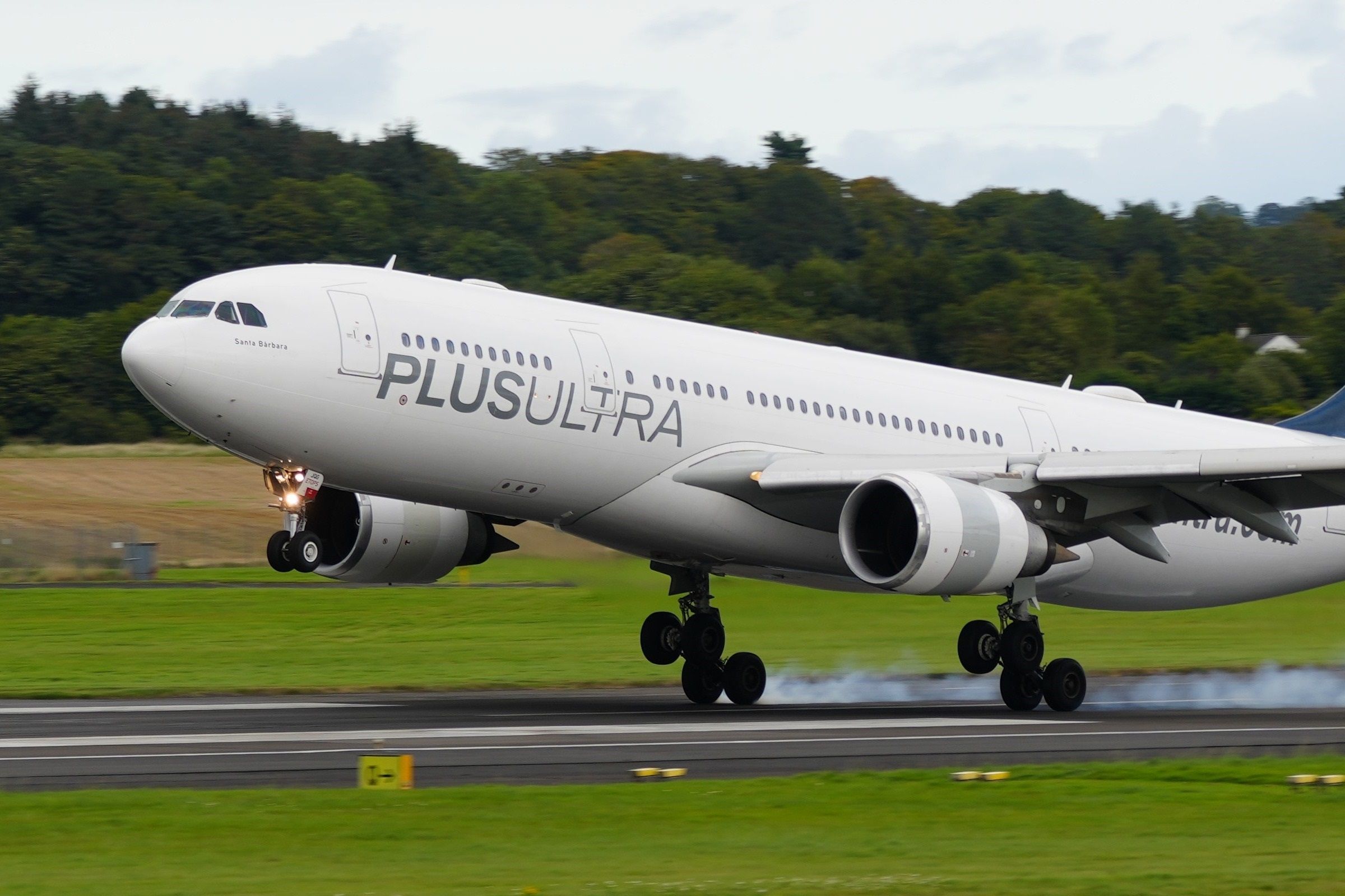 Plus Ultra A330-200 landing 3.2