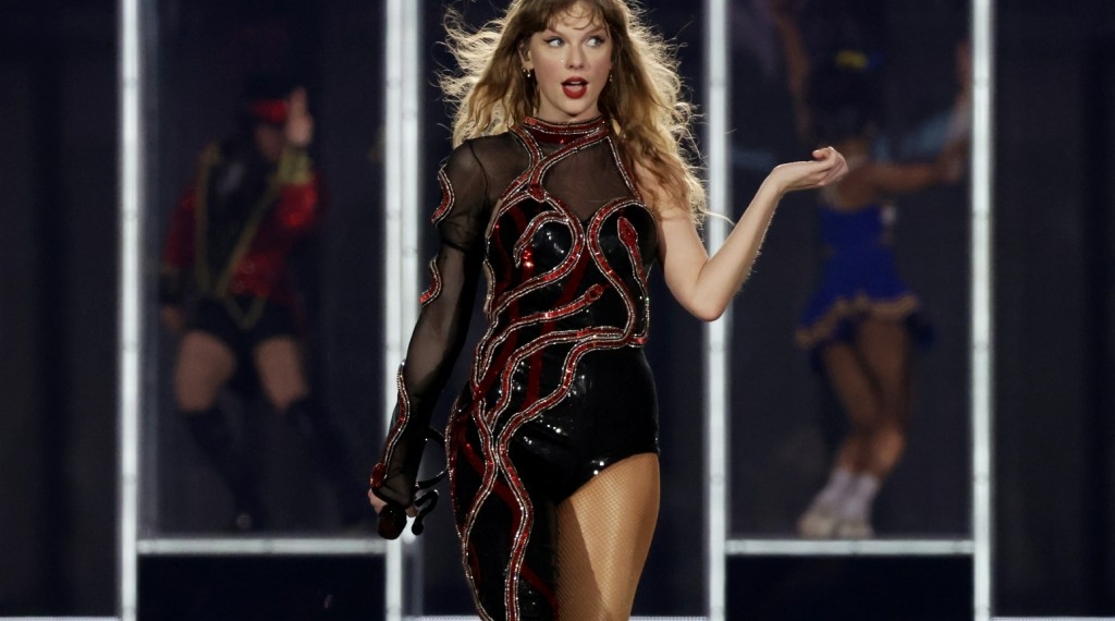 taylor swift singapore march 2 2024 billboard 1548 - Travel News, Insights & Resources.