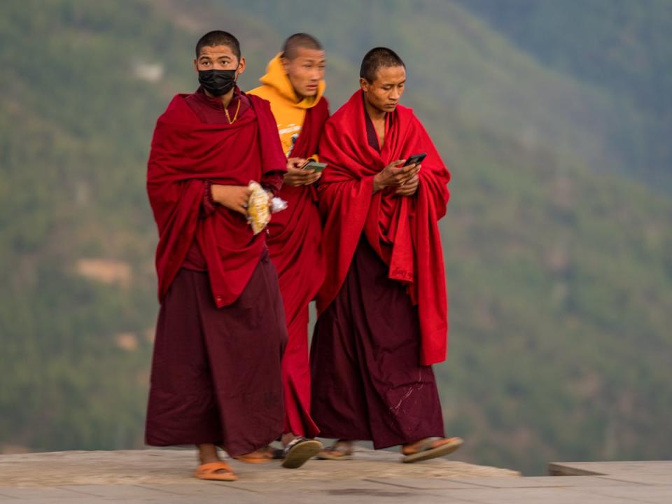 Modernity meets tradition in Bhutan (Marcus Westberg)