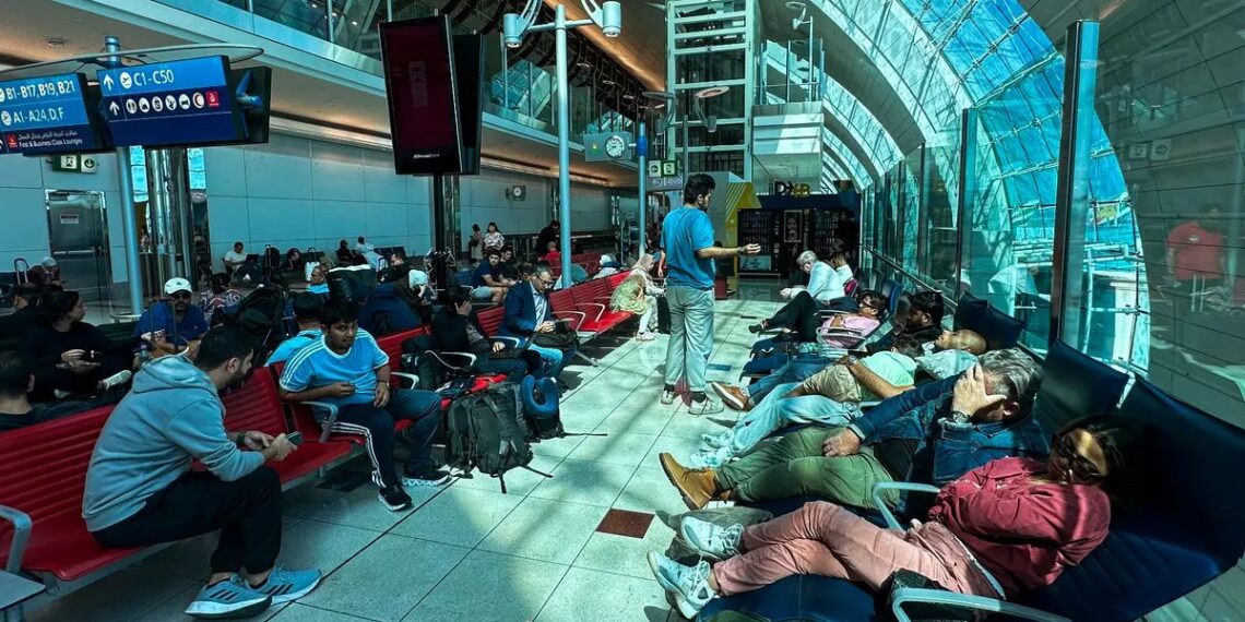 Apocalyptic superstorm cancels flights with families sleeping on airport floor - Travel News, Insights & Resources.