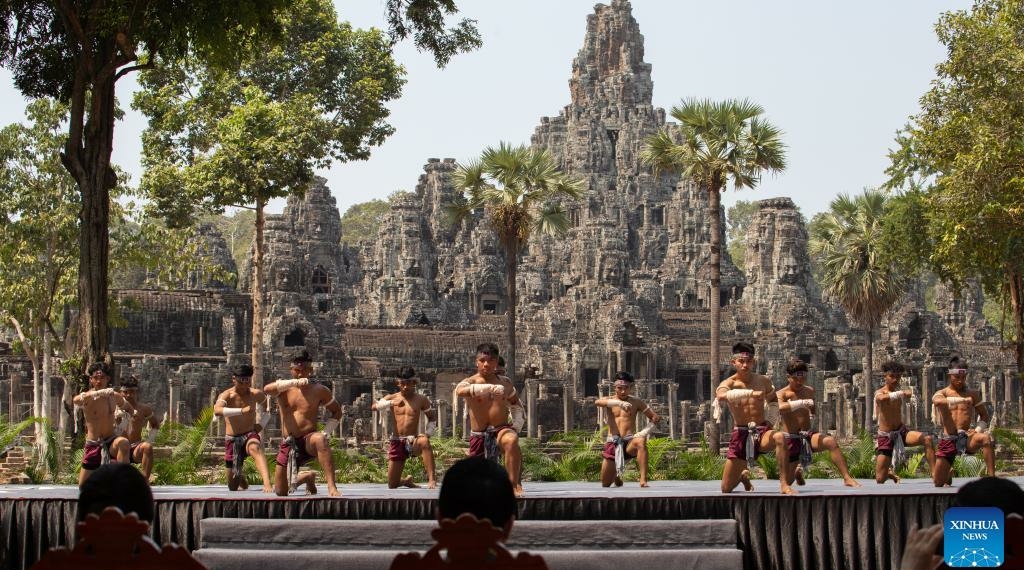 Chinese Cambodian martial artists make joint performance at famed Angkor - Travel News, Insights & Resources.