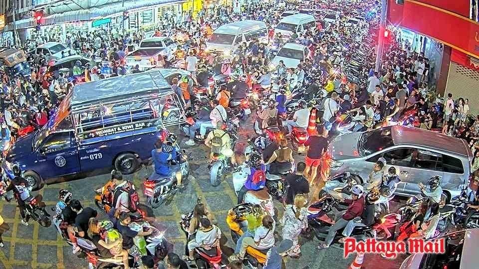 Pattaya 4 Officials fear Pattaya and Phuket are overcrowded hotspots BK 23.04.24 - Travel News, Insights & Resources.