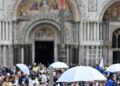 Pope holds mass in Venice's St Mark's - World News