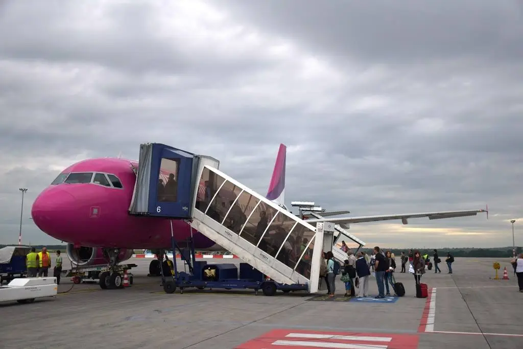 Wizz Air passengers Budapest Airport jet fuel