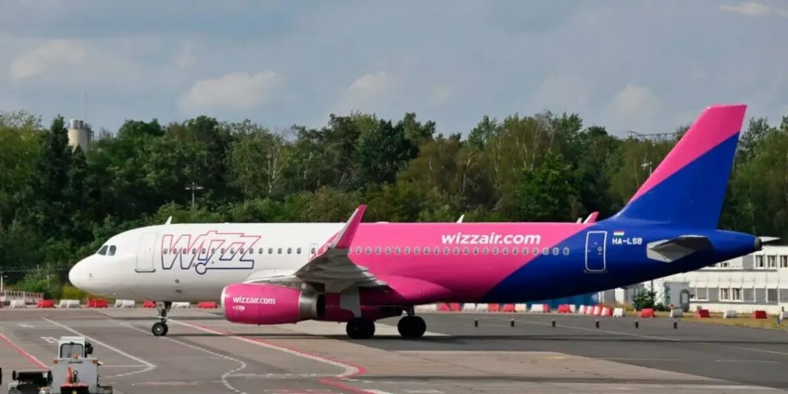 Wizz Air passengers soar in March but emissions jump too.webp - Travel News, Insights & Resources.