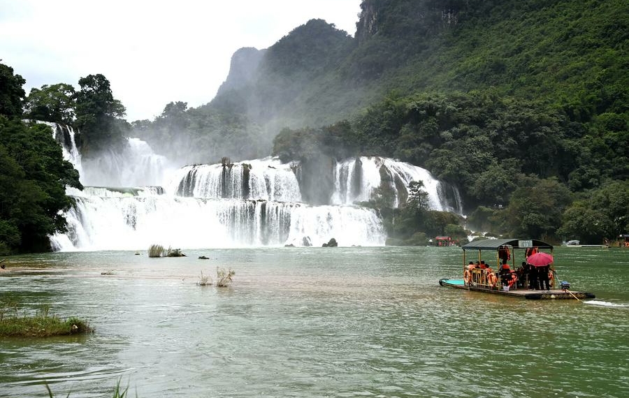 China Vietnam border tourism booming during May Day holiday - Travel News, Insights & Resources.