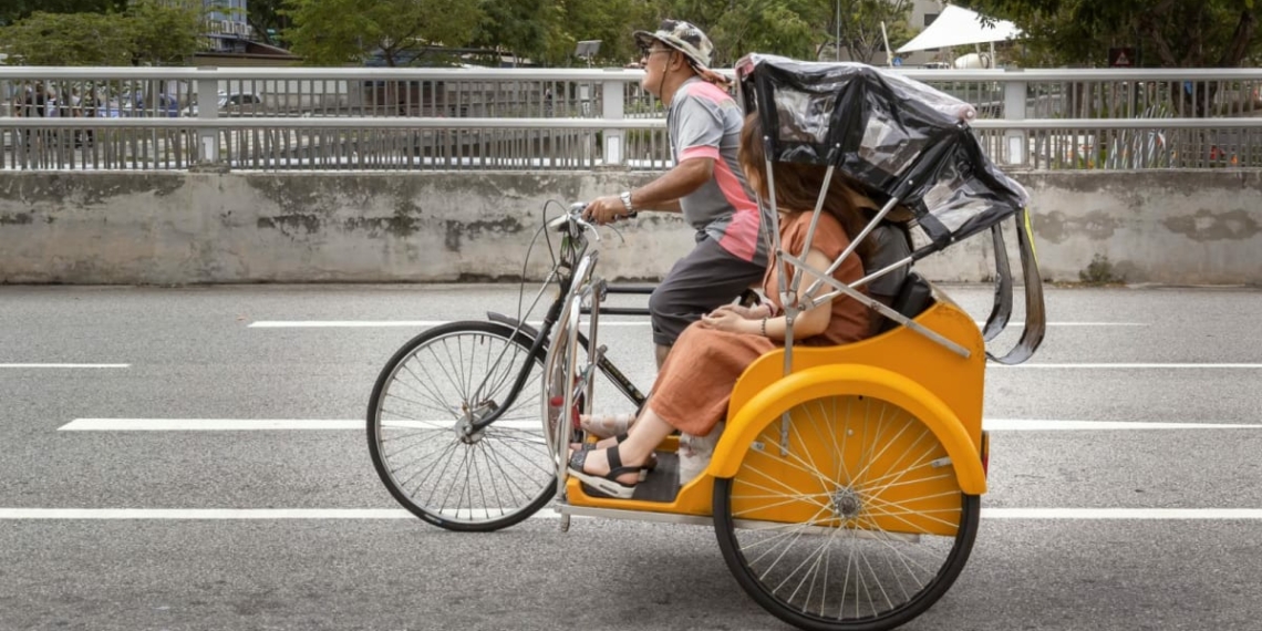 Loss of trishaw tours in Singapore linked to road development - Travel News, Insights & Resources.