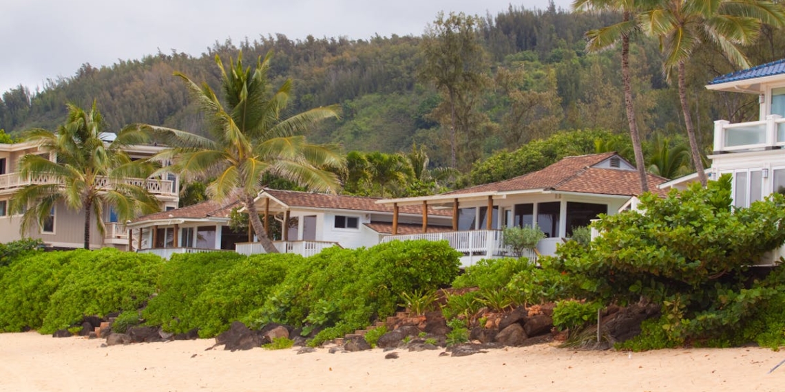 Maui is poised to phase out Airbnb style rentals - Travel News, Insights & Resources.