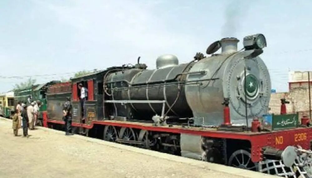 Pakistan Railways launches Safari tourist train from Peshawar to Attock - Travel News, Insights & Resources.