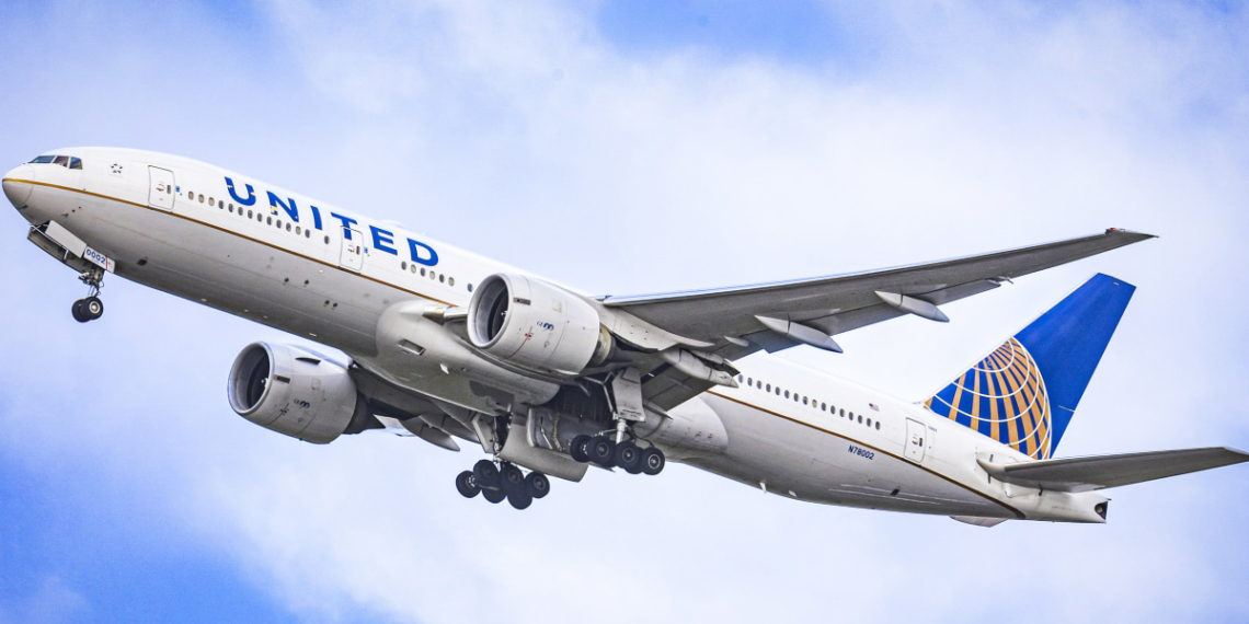 Passenger who disrupted flight ordered to pay United Airlines more - Travel News, Insights & Resources.