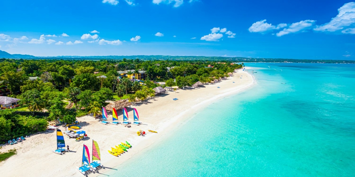 The best Caribbean beaches according to TripAdvisor - Travel News, Insights & Resources.