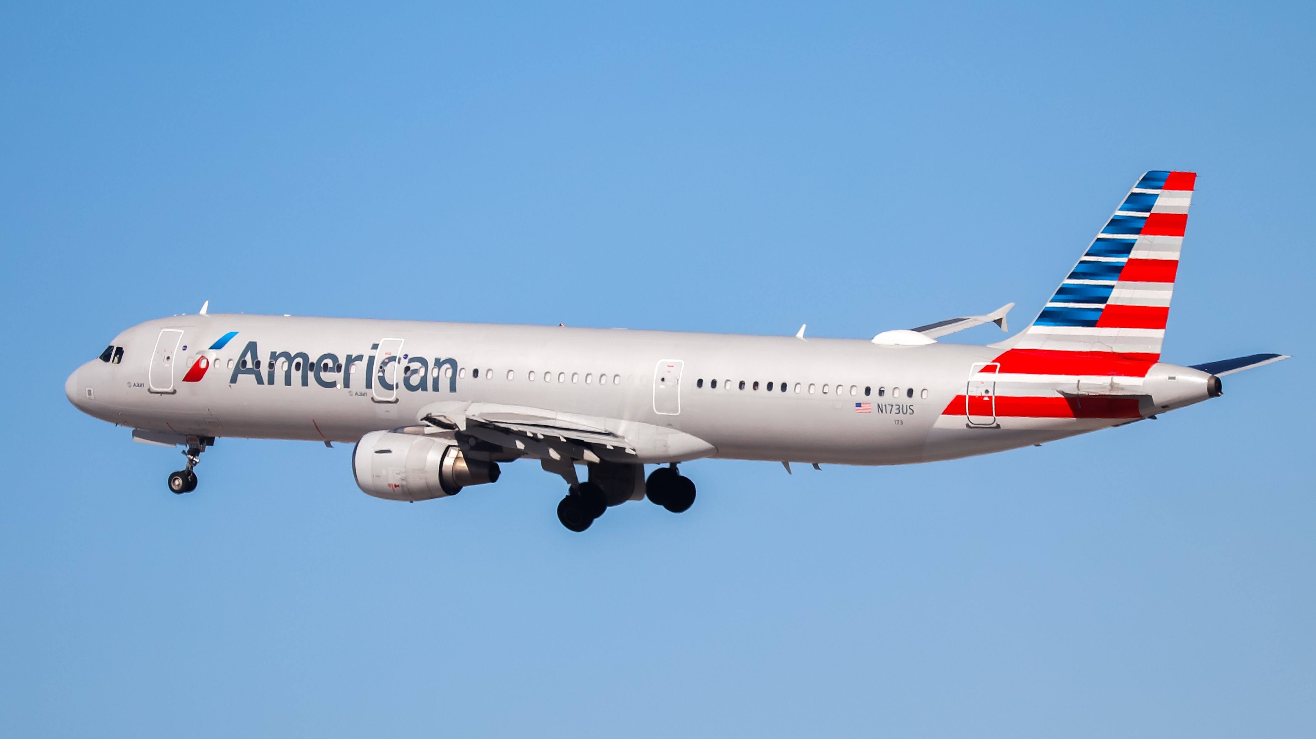 American Airlines A321 take off
