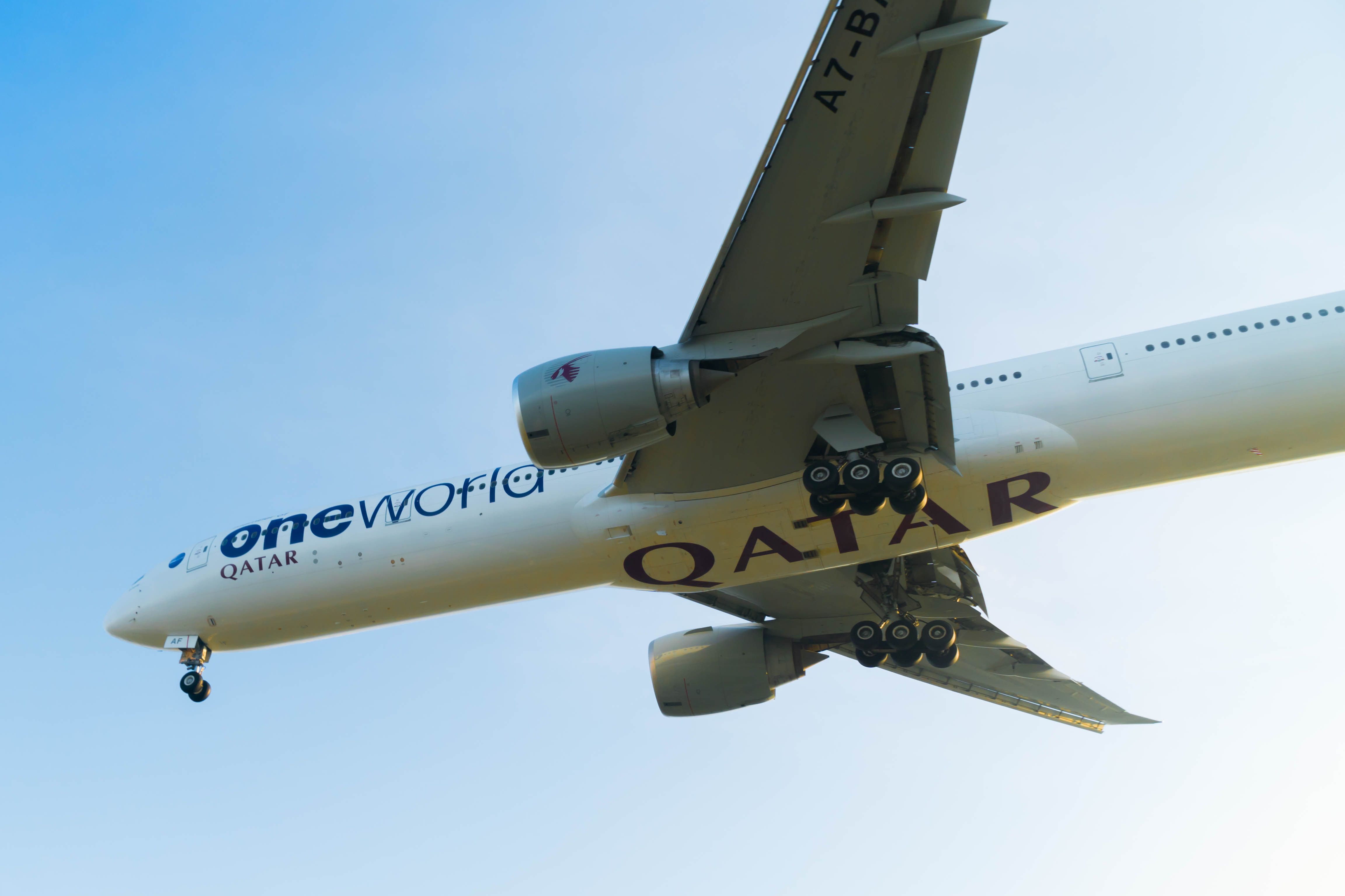 Qatar A330 in oneworld livery approaches therunway for a landing