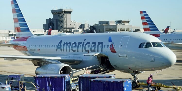 American Airlines cracks down on line cutters during boarding process.jp - Travel News, Insights & Resources.