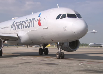 American Airlines new boarding technology cracks down on line cutters – - Travel News, Insights & Resources.