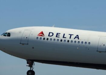 Employees file lawsuit against Delta Air Lines after claims of - Travel News, Insights & Resources.