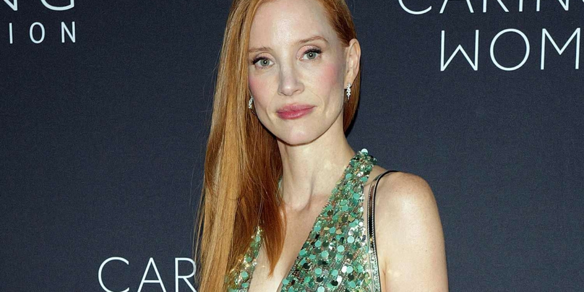 Jessica Chastain Deletes Tweets Calling Out JetBlue Over 15 After - Travel News, Insights & Resources.