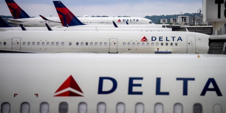 Jewish flight attendant sues Delta Air Lines over alleged discrimination - Travel News, Insights & Resources.