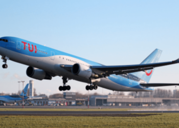 TUI Airways lands back at Southampton Airport - Travel News, Insights & Resources.