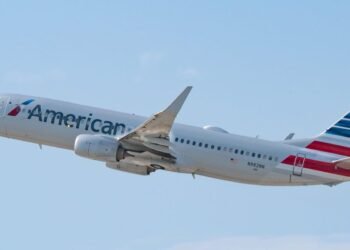 American Airlines 737 Made Emergency Landing After False Warning Light - Travel News, Insights & Resources.